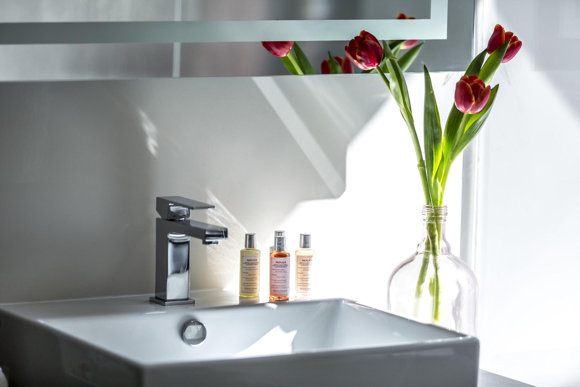 Hotel The Haven Roma מראה חיצוני תמונה A bathroom sink