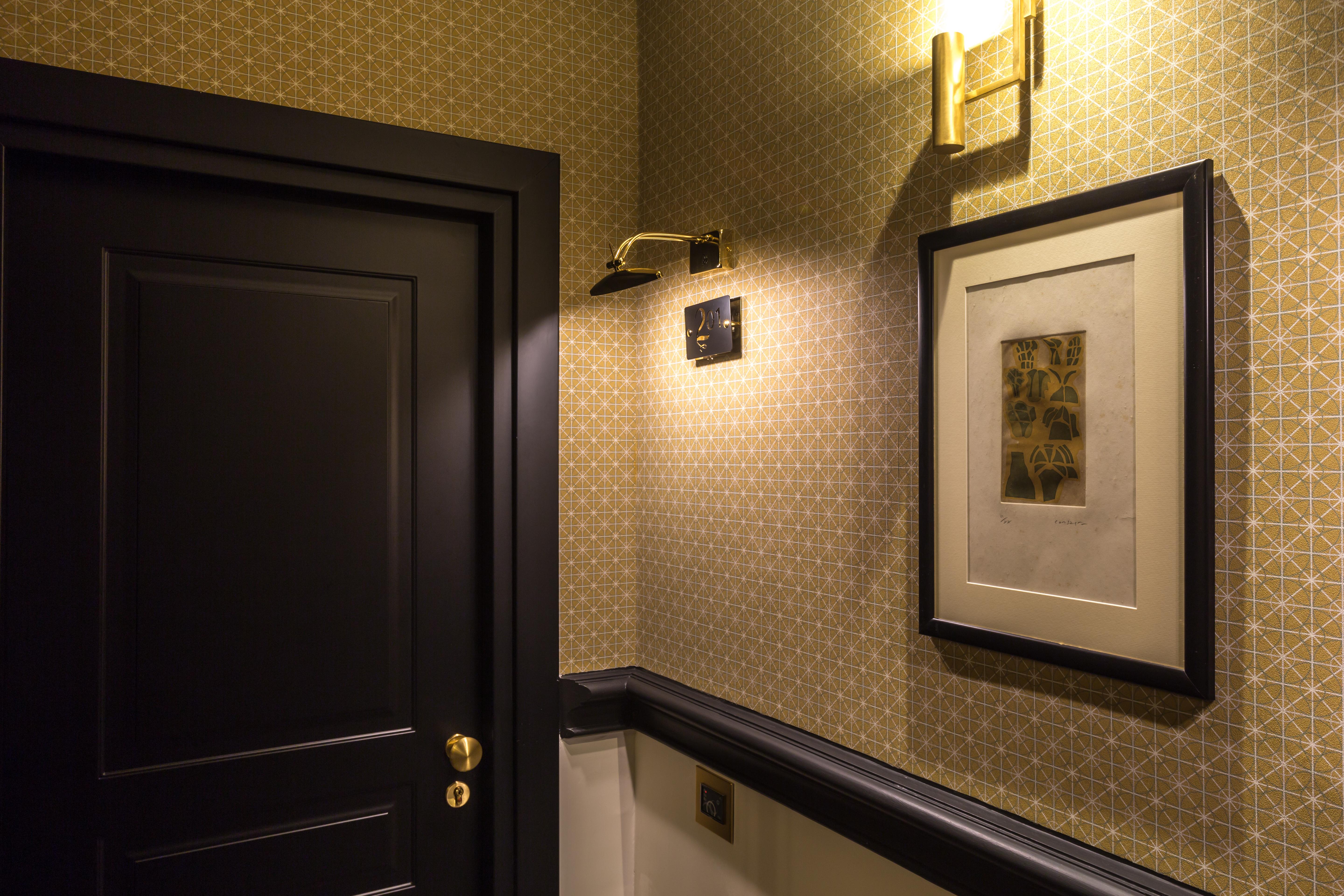 Hotel The Haven Roma מראה חיצוני תמונה A wall mounted light